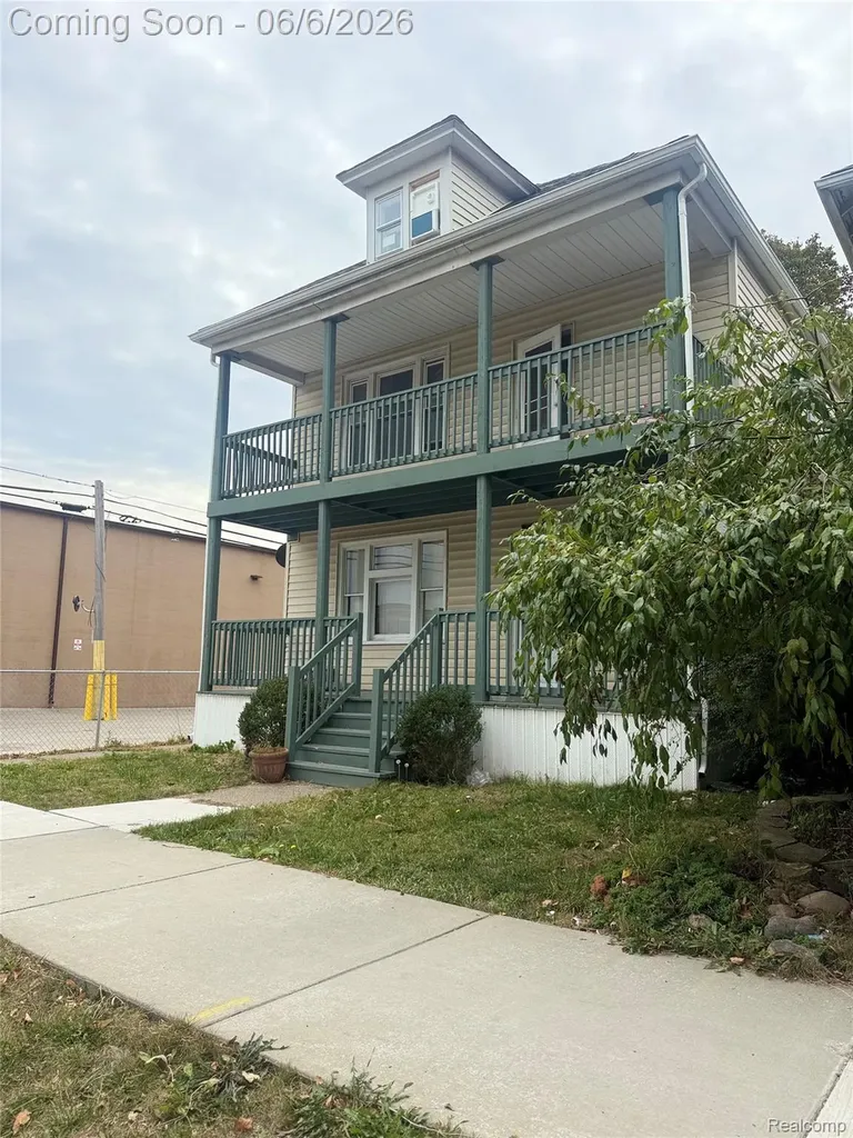 11331 Saint Aubin Street Hamtramck City MI 48212