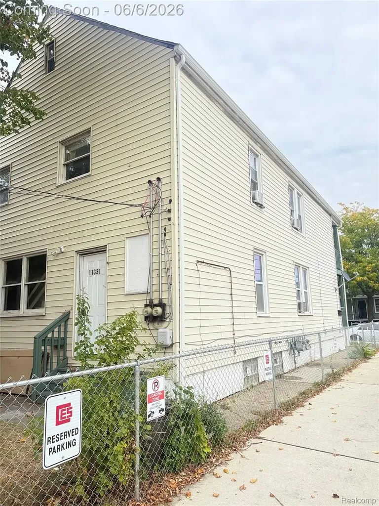 11331 Saint Aubin Street Hamtramck City MI 48212