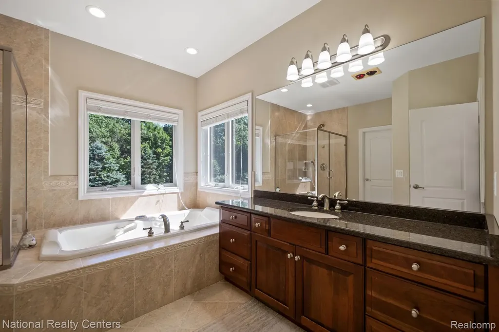 10180 Hadley Road Independence Charter Township MI 48348
