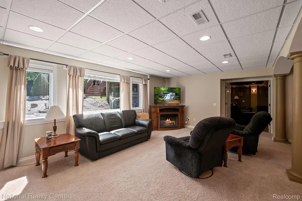 10180 Hadley Road Independence Charter Township MI 48348