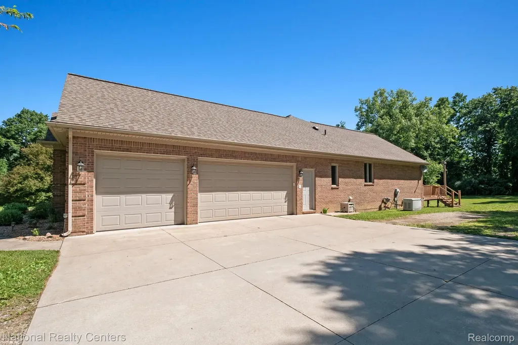 10180 Hadley Road Independence Charter Township MI 48348