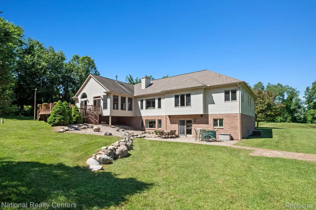 10180 Hadley Road Independence Charter Township MI 48348
