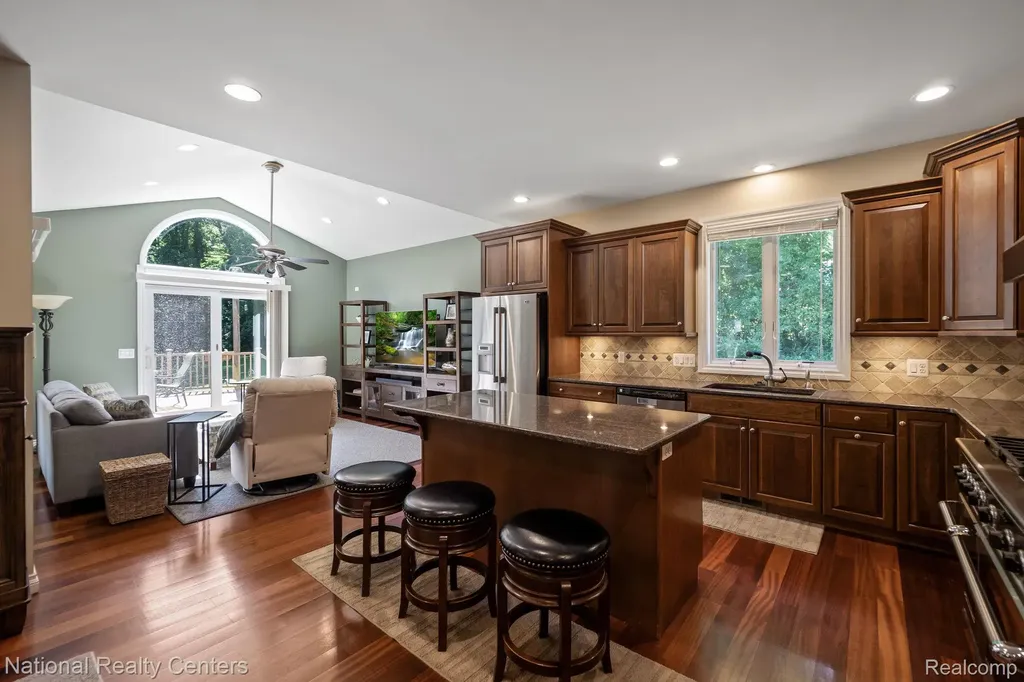 10180 Hadley Road Independence Charter Township MI 48348