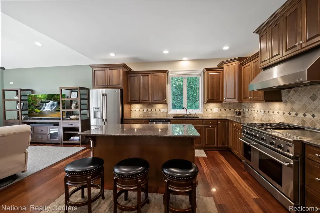 10180 Hadley Road Independence Charter Township MI 48348