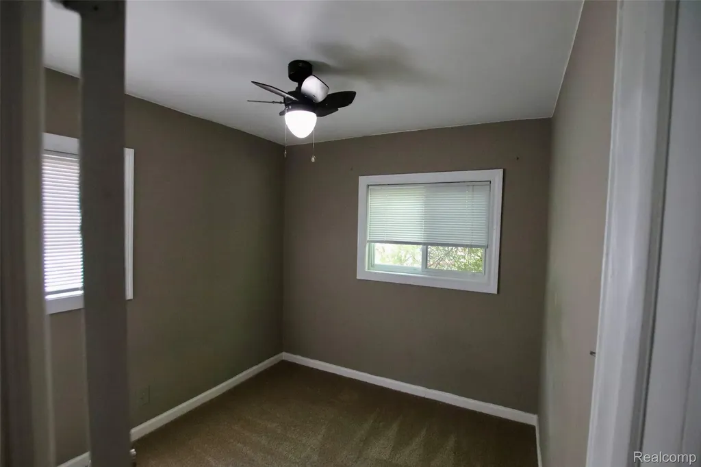 7044 Desmond Road Waterford Charter Township MI 48329