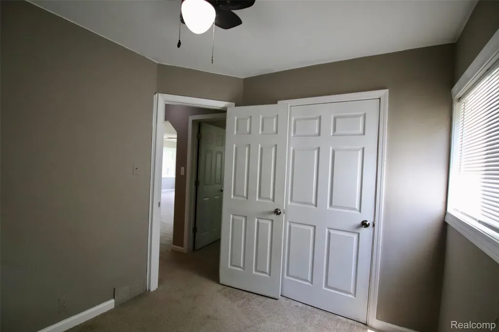 7044 Desmond Road Waterford Charter Township MI 48329