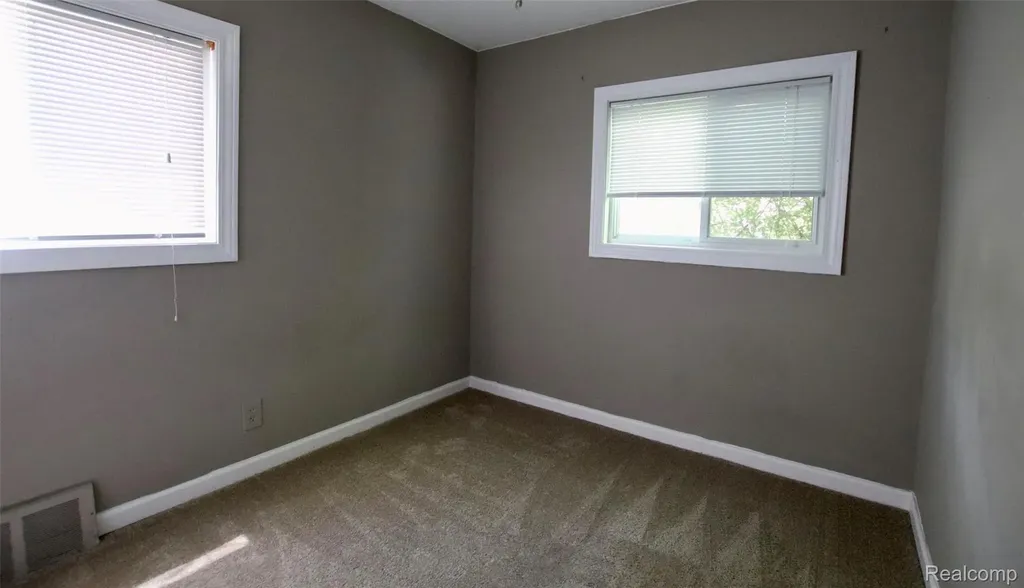 7044 Desmond Road Waterford Charter Township MI 48329