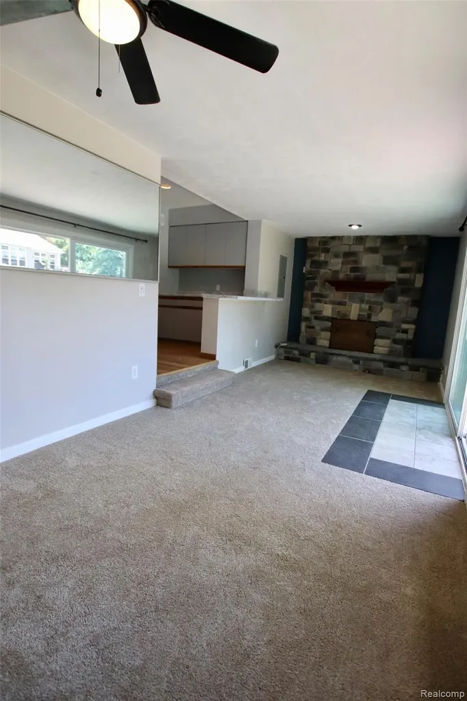 7044 Desmond Road Waterford Charter Township MI 48329