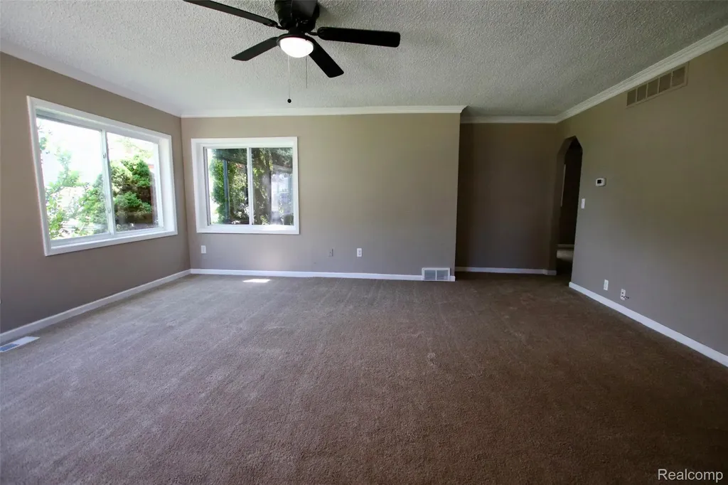 7044 Desmond Road Waterford Charter Township MI 48329