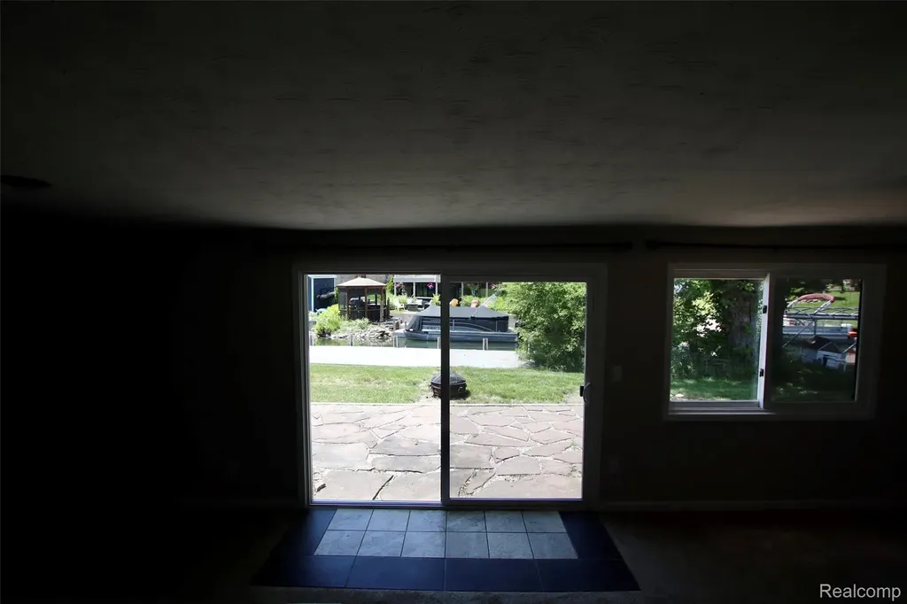 7044 Desmond Road Waterford Charter Township MI 48329