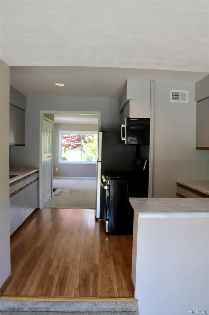 7044 Desmond Road Waterford Charter Township MI 48329