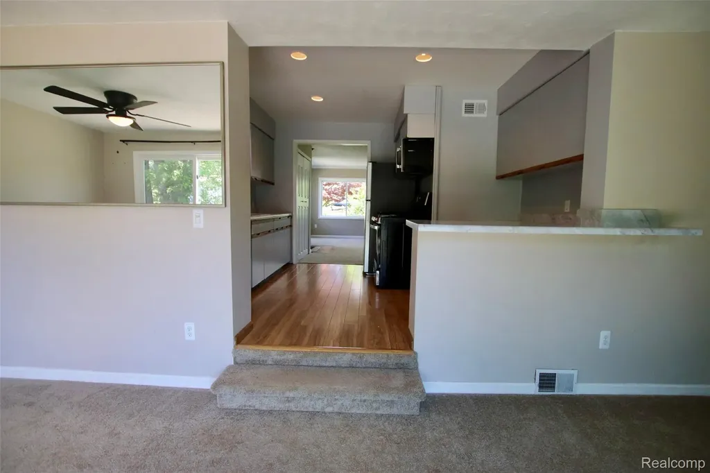 7044 Desmond Road Waterford Charter Township MI 48329