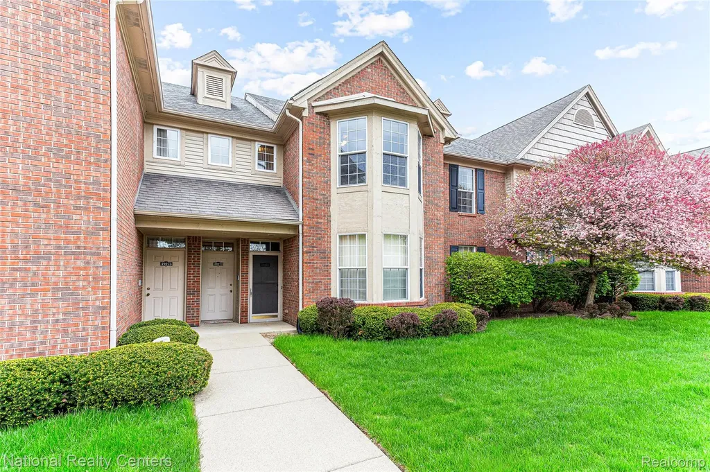 49277 Silver Birch Circle Shelby Charter Township MI 48315