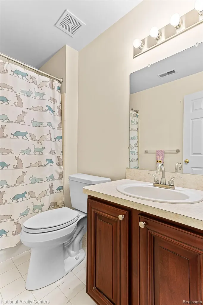 49277 Silver Birch Circle Shelby Charter Township MI 48315