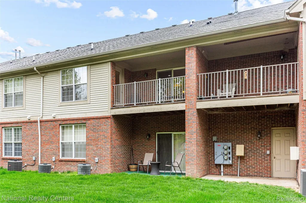 49277 Silver Birch Circle Shelby Charter Township MI 48315