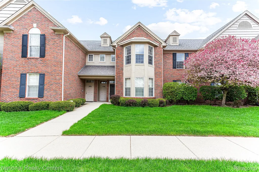 49277 Silver Birch Circle Shelby Charter Township MI 48315
