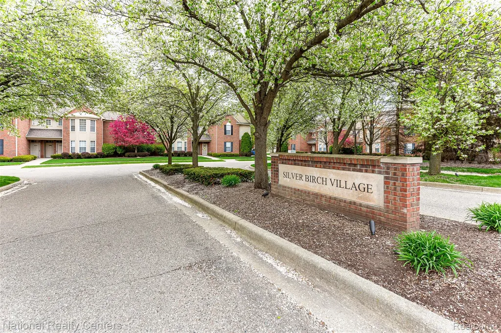 49277 Silver Birch Circle Shelby Charter Township MI 48315