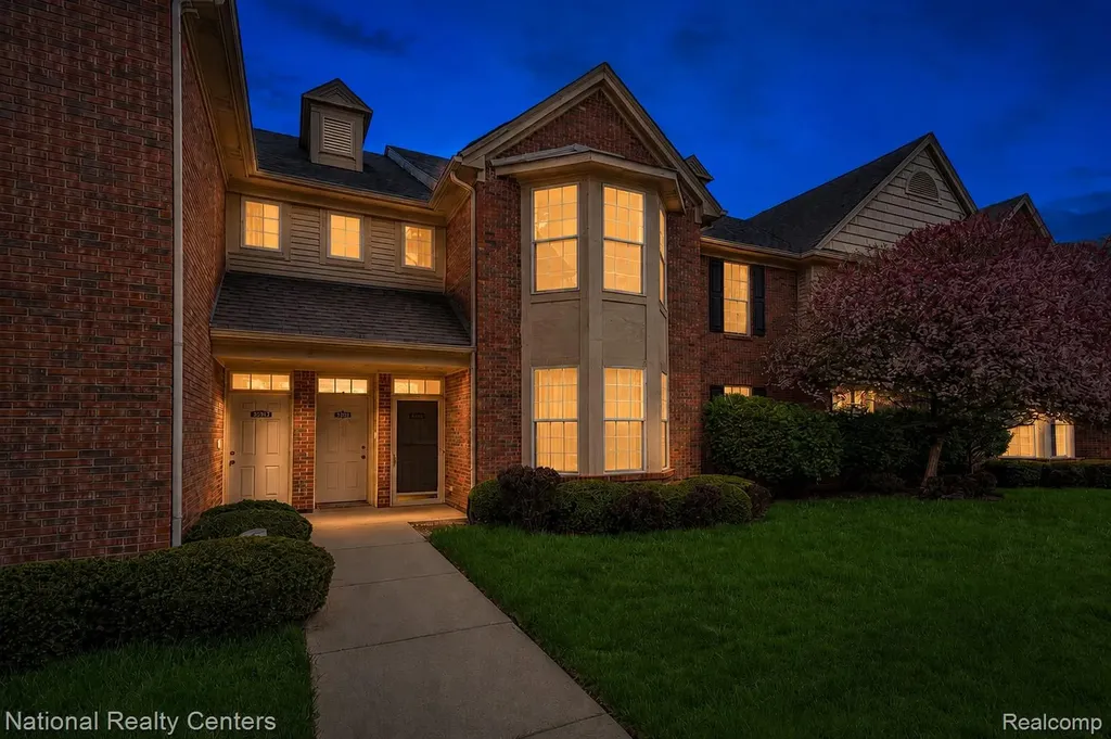 49277 Silver Birch Circle Shelby Charter Township MI 48315