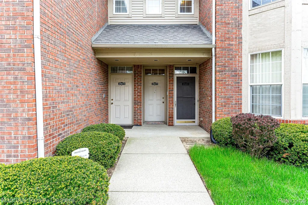 49277 Silver Birch Circle Shelby Charter Township MI 48315