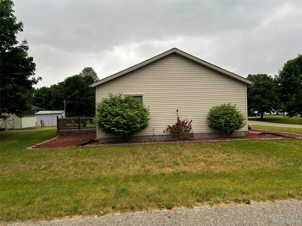 2304 Mark Street Buel Township MI 48422