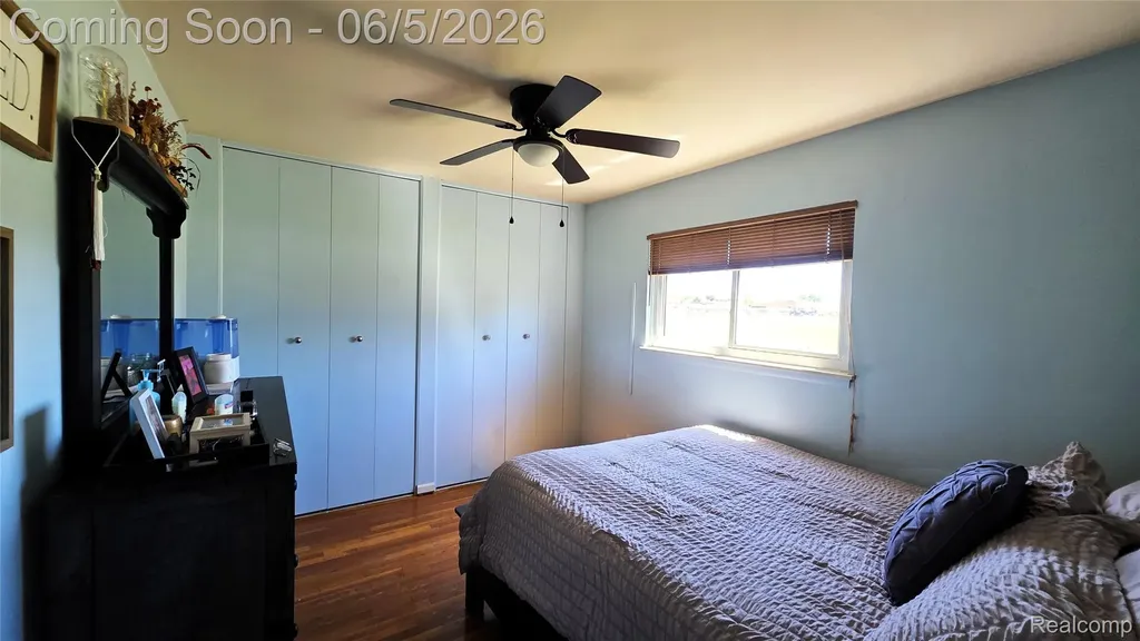 16017 Chestnut Street Roseville City MI 48066