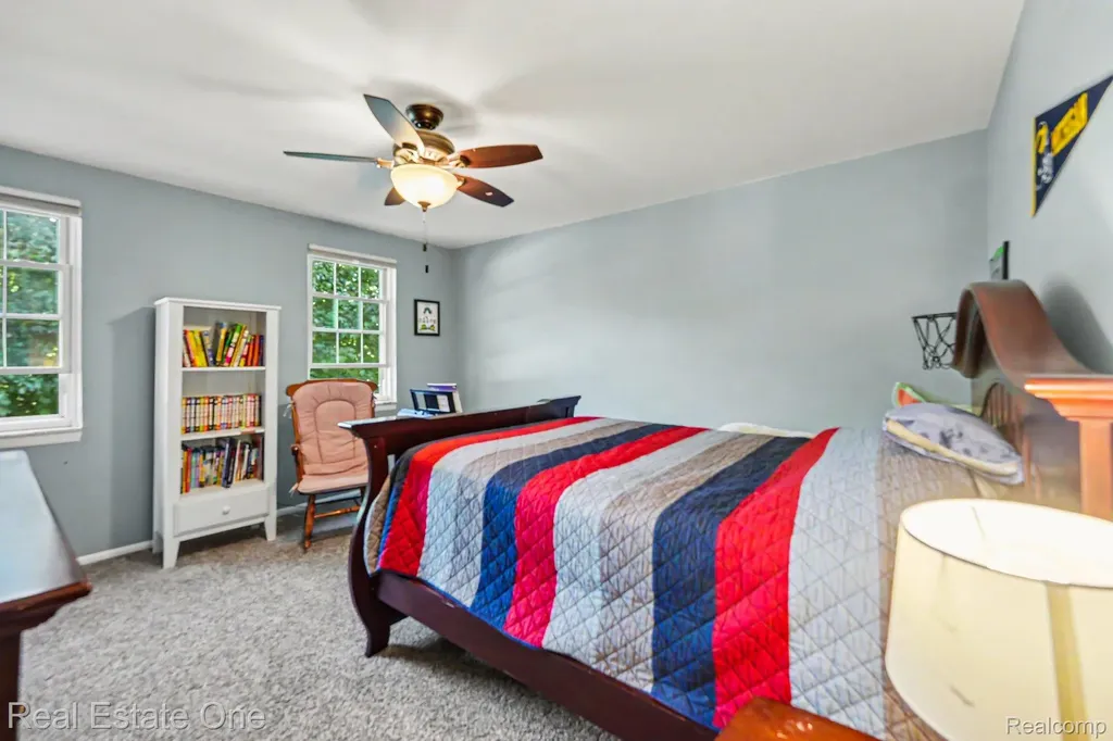 2242 W Wattles Road Troy City MI 48098