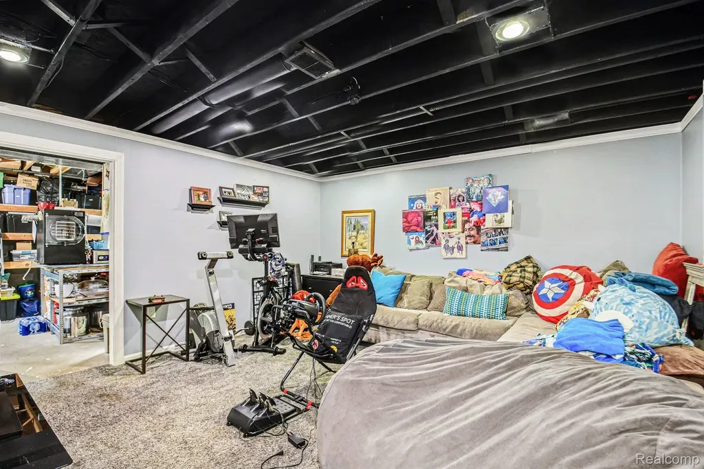 9790 Norman Road Springfield Charter Township MI 48348