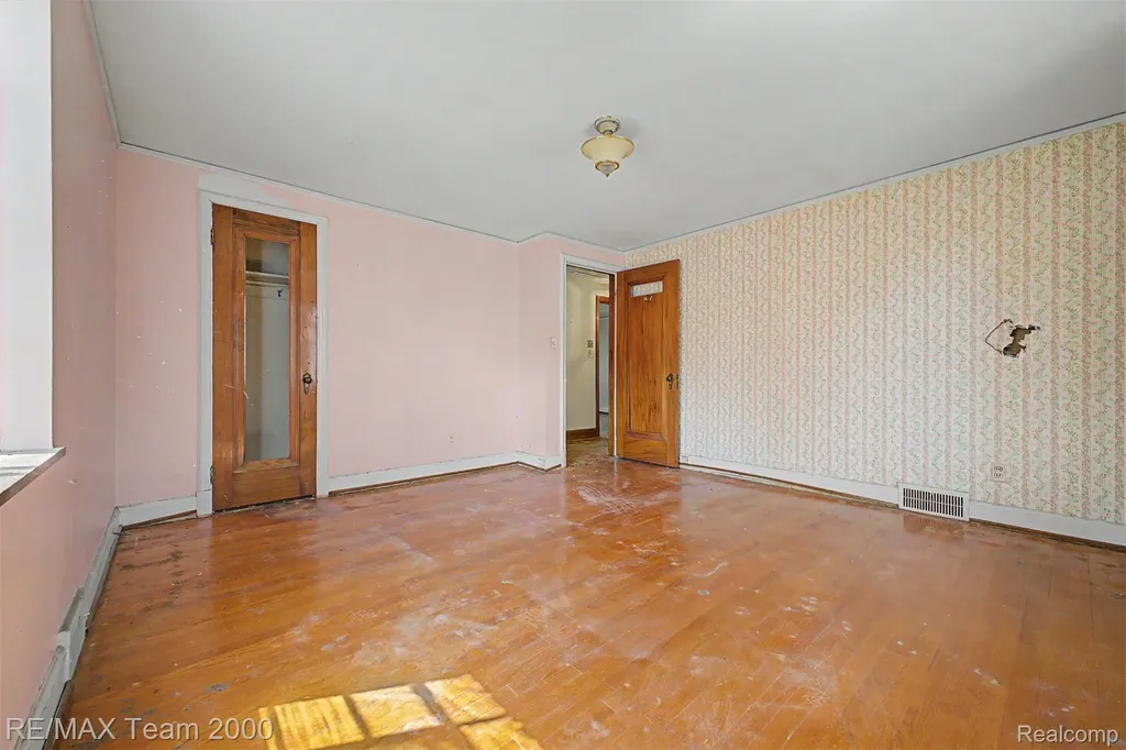 18085 Warrington Drive Detroit City MI 48221