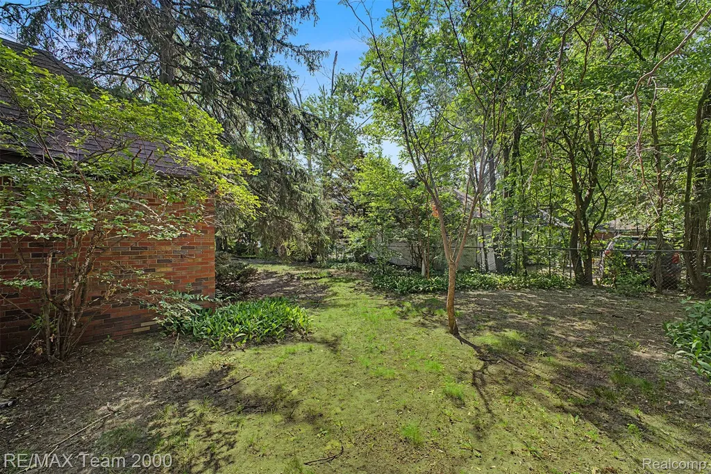 18085 Warrington Drive Detroit City MI 48221