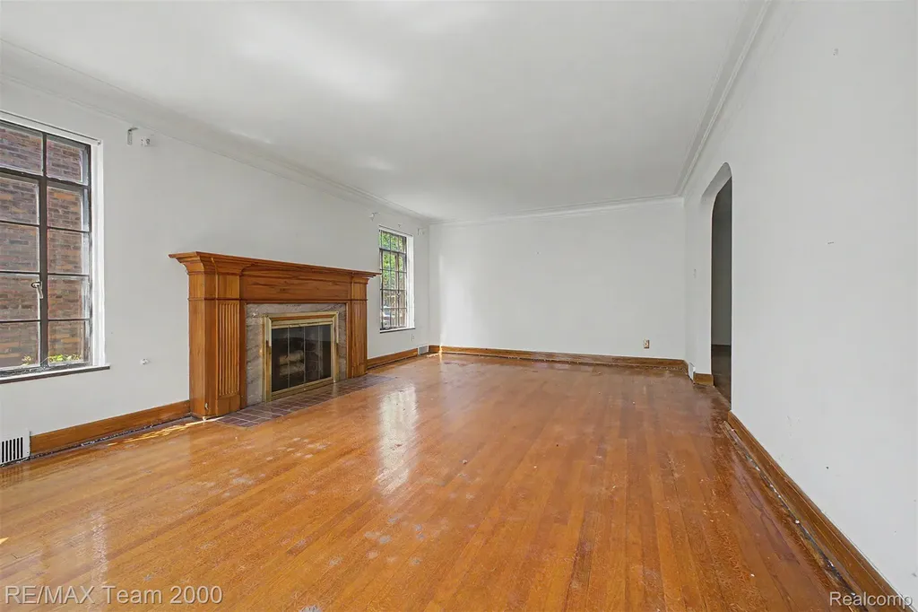 18085 Warrington Drive Detroit City MI 48221