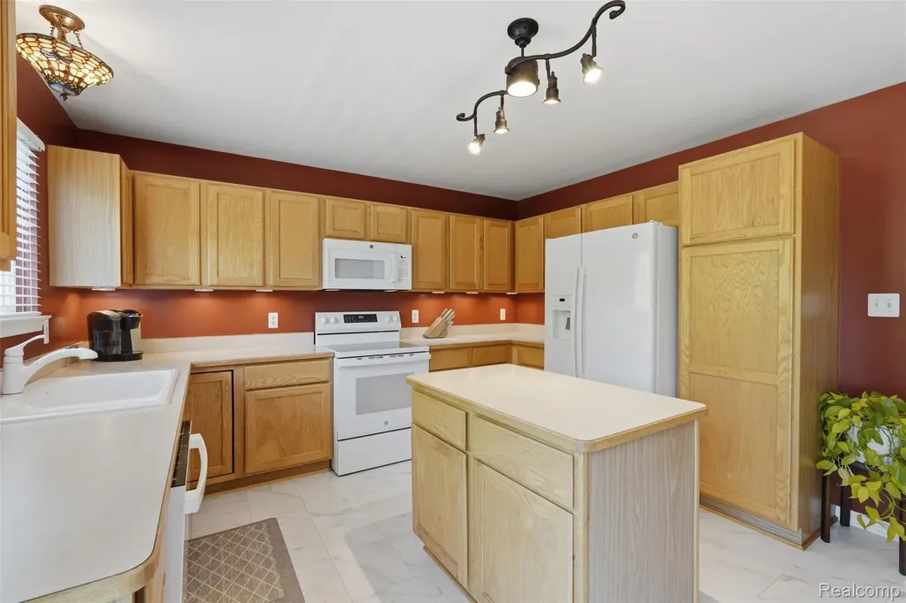 6263 Shadetree Court Genoa Township MI 48843