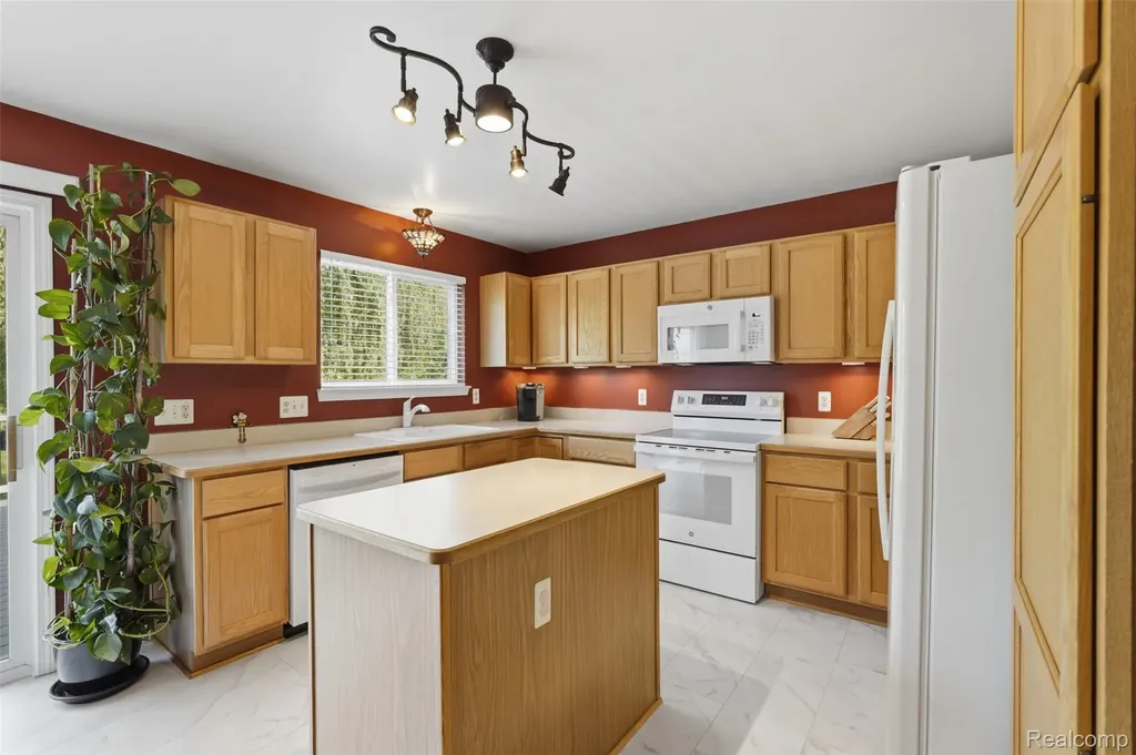 6263 Shadetree Court Genoa Township MI 48843