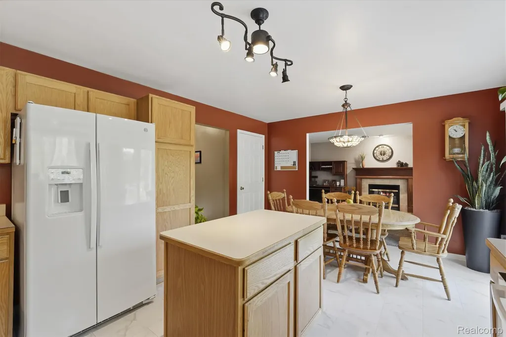 6263 Shadetree Court Genoa Township MI 48843