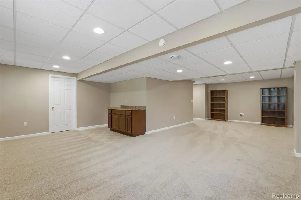 6263 Shadetree Court Genoa Township MI 48843