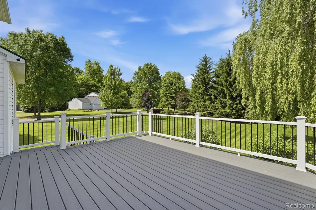 6263 Shadetree Court Genoa Township MI 48843