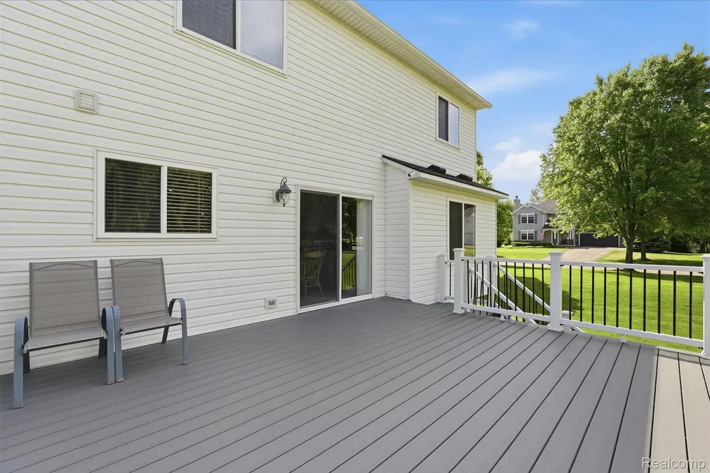 6263 Shadetree Court Genoa Township MI 48843