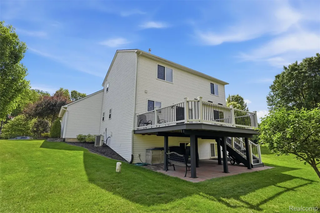 6263 Shadetree Court Genoa Township MI 48843