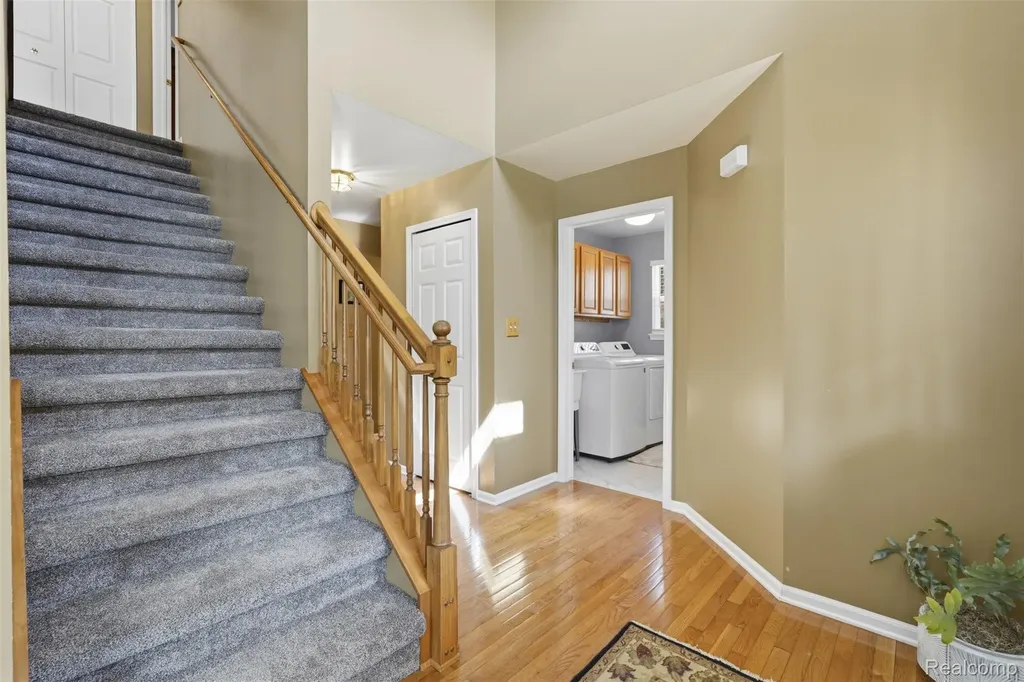 6263 Shadetree Court Genoa Township MI 48843