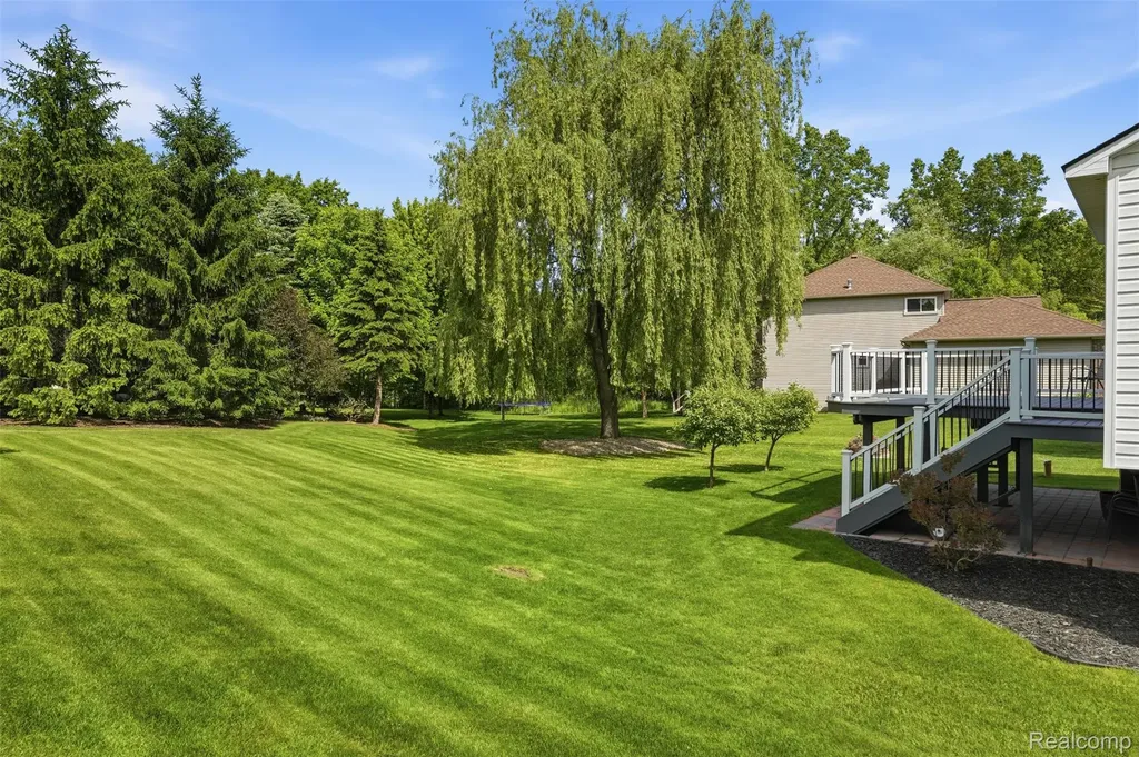 6263 Shadetree Court Genoa Township MI 48843