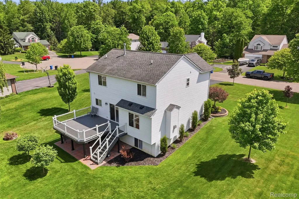 6263 Shadetree Court Genoa Township MI 48843