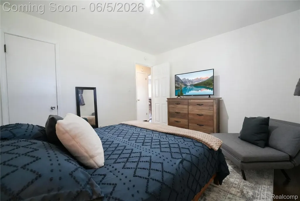 6848 Cardwell Street Garden City City MI 48135