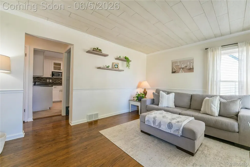 6848 Cardwell Street Garden City City MI 48135