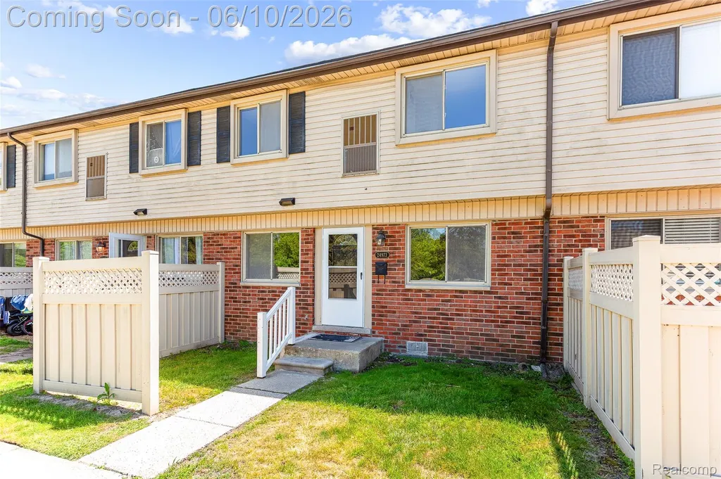 24973 Mayfair Street Flat Rock City MI 48134
