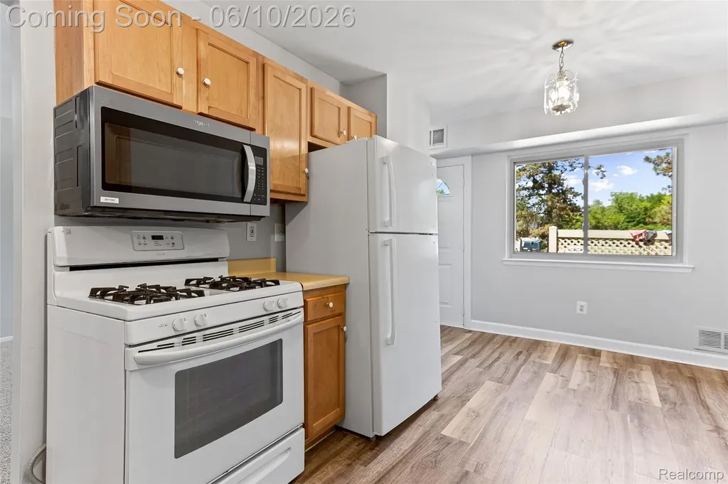 24973 Mayfair Street Flat Rock City MI 48134