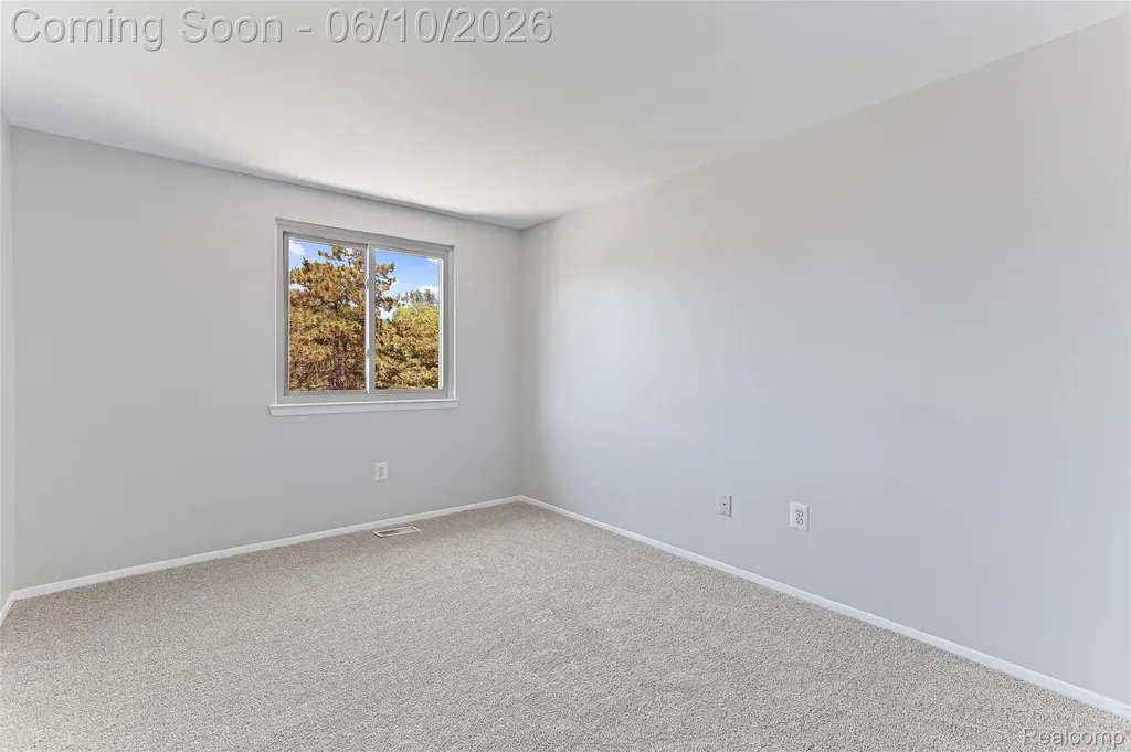 24973 Mayfair Street Flat Rock City MI 48134