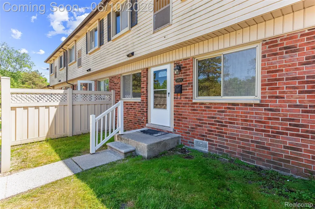 24973 Mayfair Street Flat Rock City MI 48134