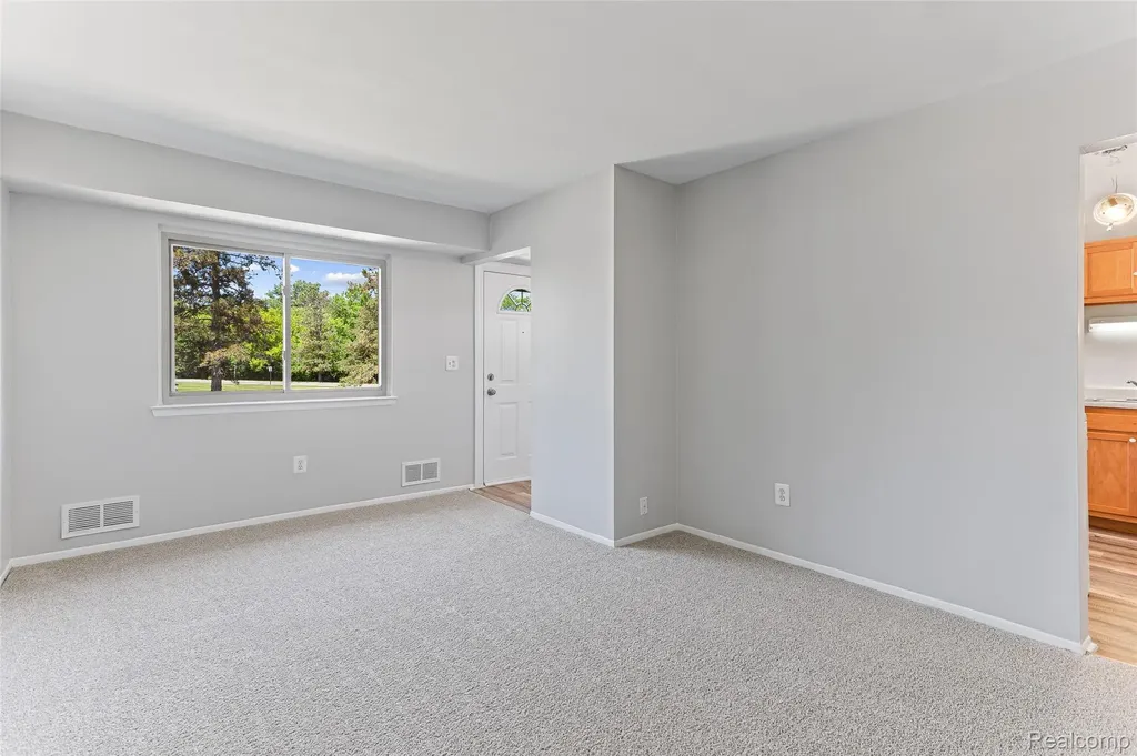 24973 Mayfair Street Flat Rock City MI 48134
