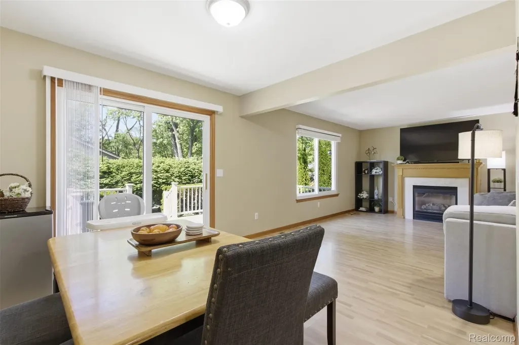 6790 Edwood Avenue West Bloomfield Charter Township MI 48324