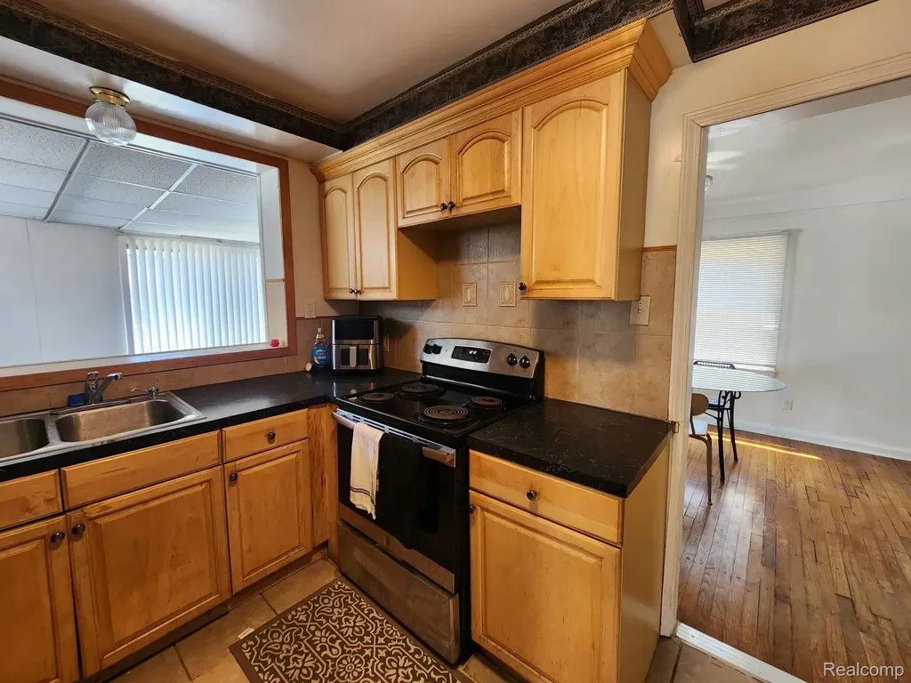 9262 Piedmont Street Detroit City MI 48228