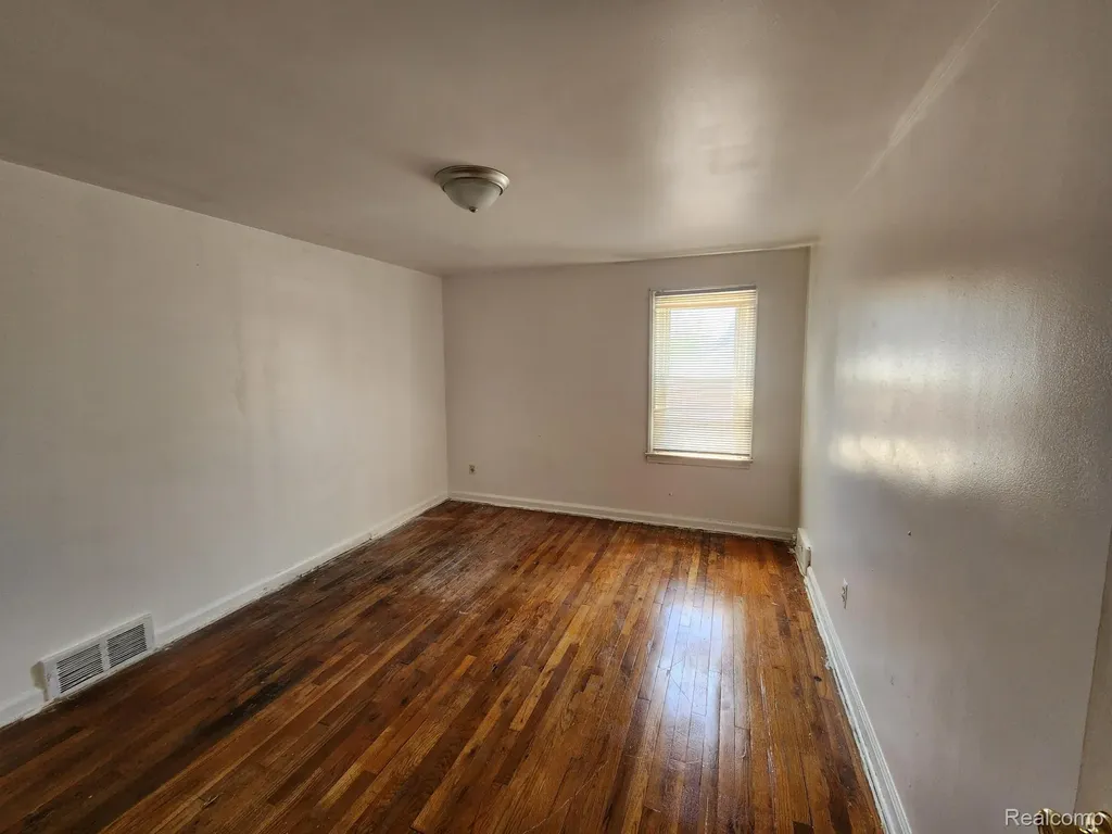9262 Piedmont Street Detroit City MI 48228